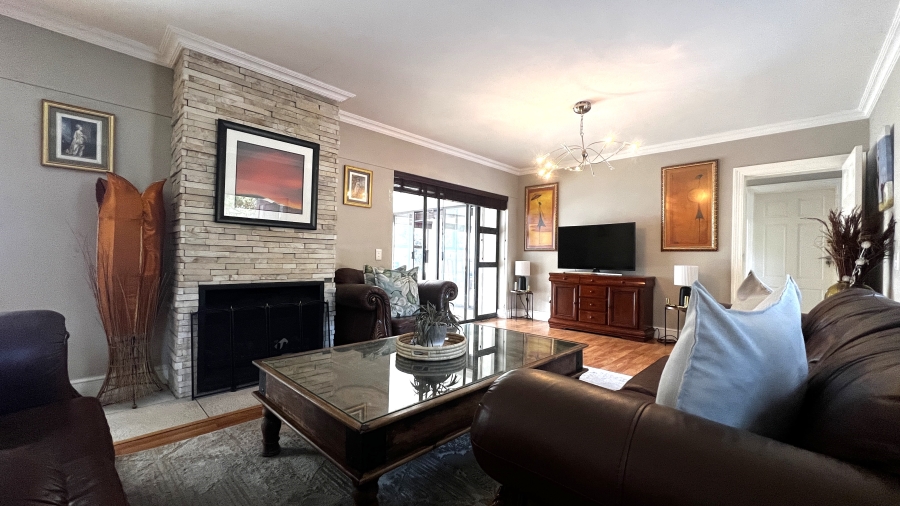 To Let 6 Bedroom Property for Rent in West Beach Western Cape